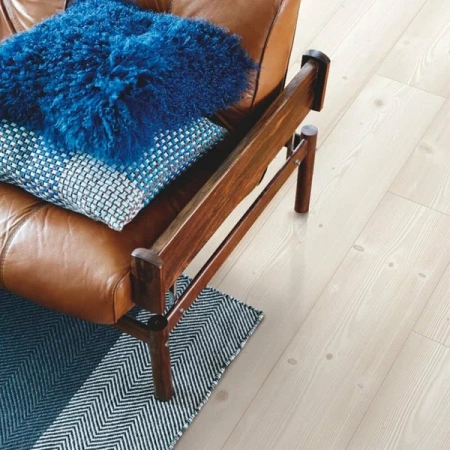 Ламинат Pergo Skara pro L1251-03373 Состаренная белая сосна (1,573 м2)